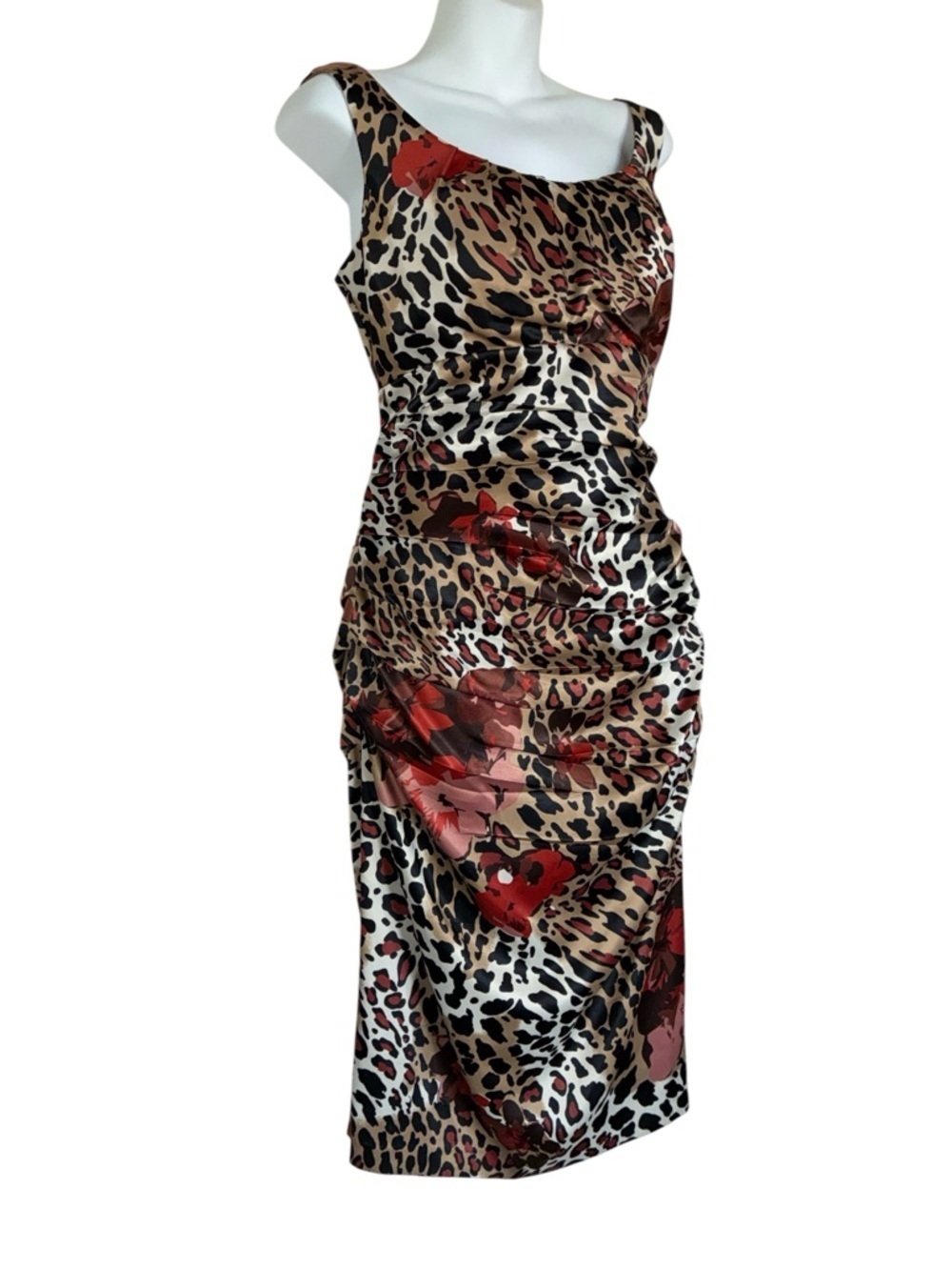 Signature by Sangrai dress Women's 10, sleeveless, Leopard/red roses, zip. EUC